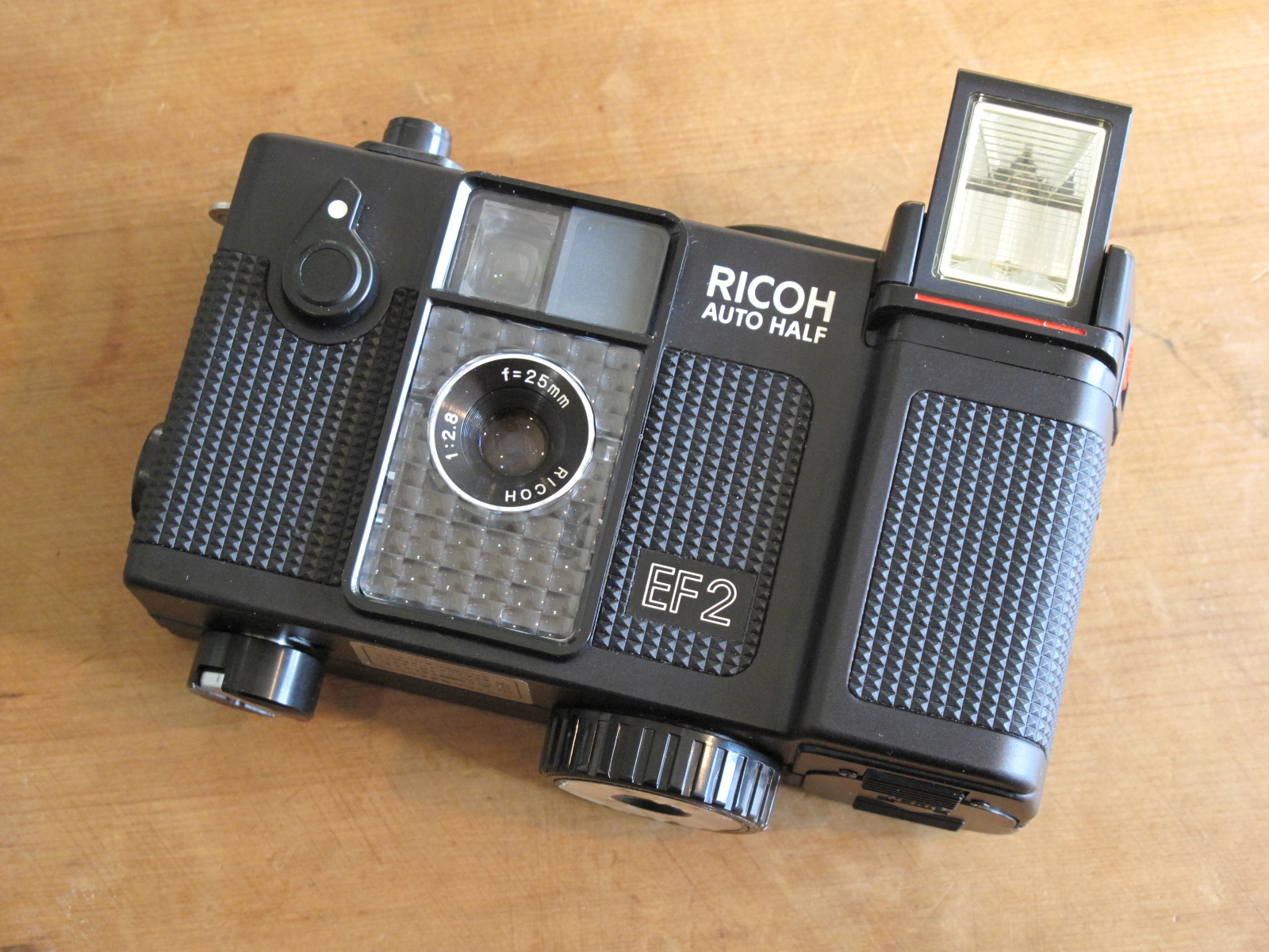 RICOH AUTOHALF EF2 | イエネコカメラ 名古屋市 中古フィルムカメラを