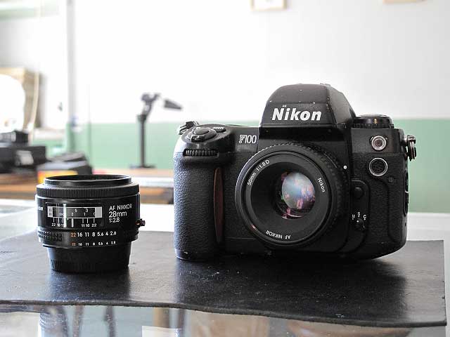 Nikon F100 とFM2 | イエネコカメラ 名古屋市 中古フィルムカメラを