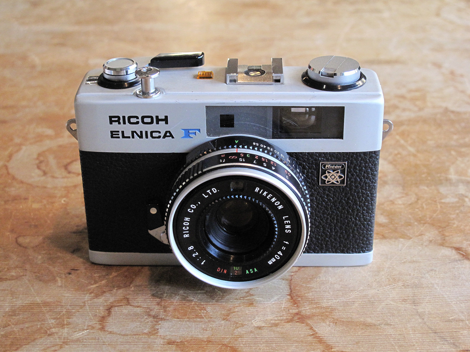 RICOH ELNICA F | イエネコカメラ 名古屋市 中古フィルムカメラを修理販売