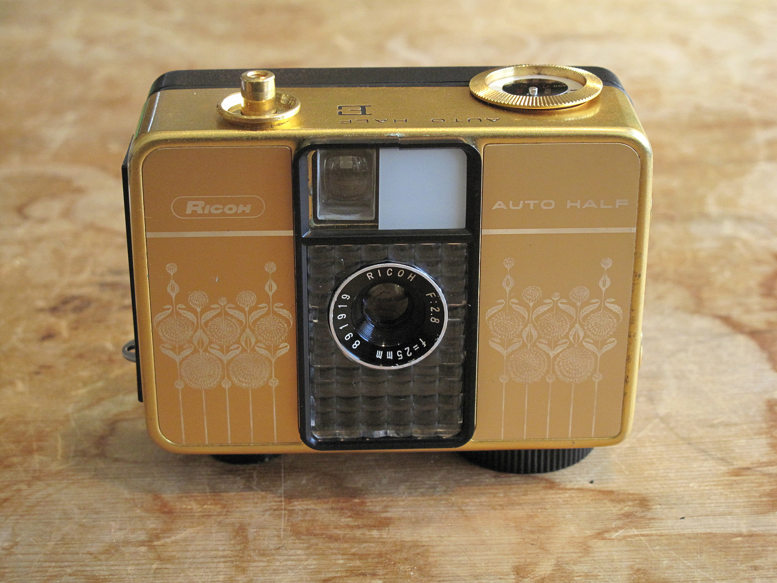 RICOH AUTOHALF E Gold | イエネコカメラ 名古屋市 中古フィルムカメラ